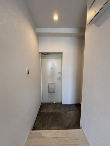 フェザー豊中マンションの玄関