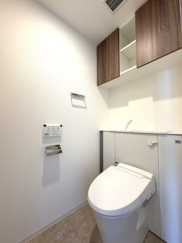 海を身近に、家族らしく。鵠沼で叶える湘南の日常。のトイレ