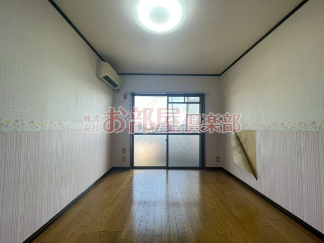 オアシスビルの洋室|ゆったりした洋室です