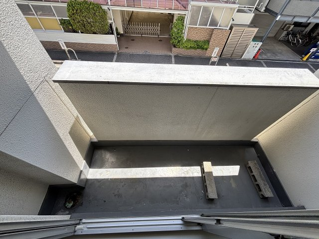 フェザー豊中マンションのバルコニー