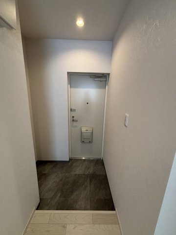 フェザー豊中マンションの玄関
