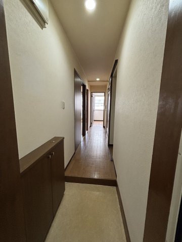 フェザー豊中マンションの玄関
