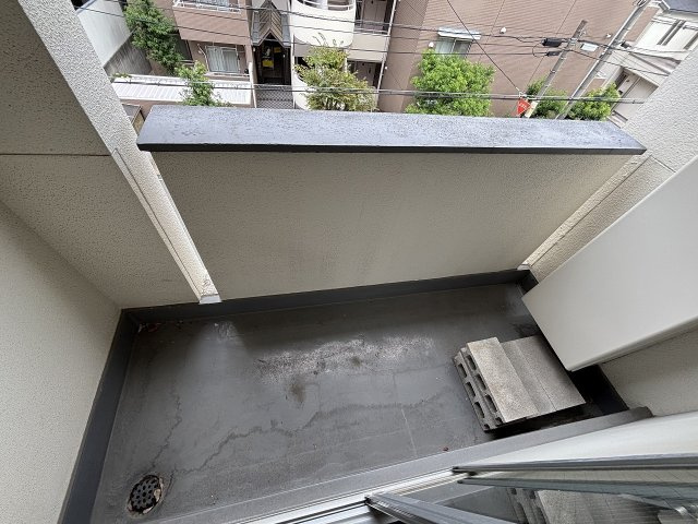 フェザー豊中マンションのバルコニー