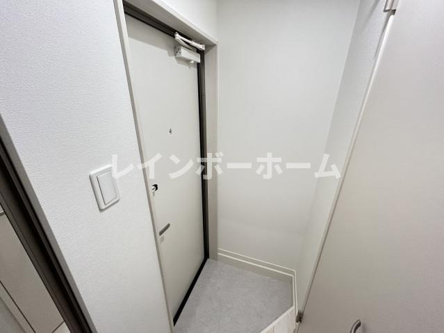 CB吉川KAJIN　【仲介手数料：50％OFF】対象物件！の玄関|落ち着いた玄関です