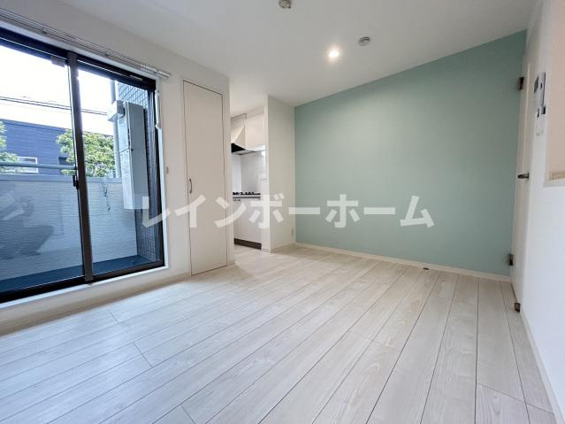 CB吉川KAJIN　【仲介手数料：50％OFF】対象物件！の洋室|広々とした洋室です