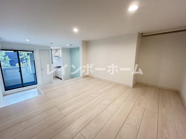 CB吉川KAJIN　【仲介手数料：50％OFF】対象物件！の寝室|個人の部屋や寝室として使える洋室です