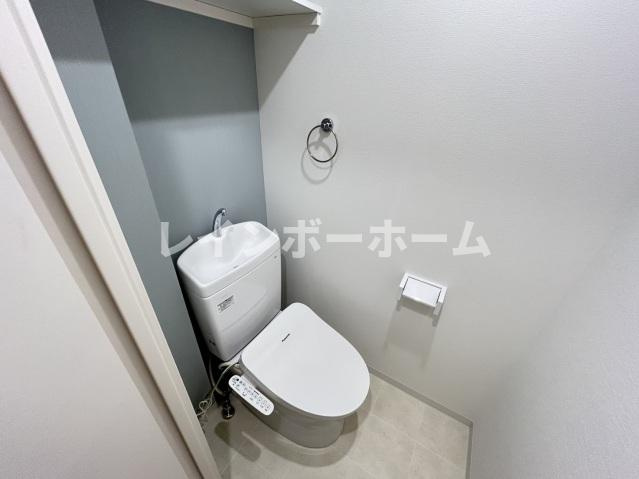 CB吉川KAJIN　【仲介手数料：50％OFF】対象物件！のトイレ|落ち着いたトイレです