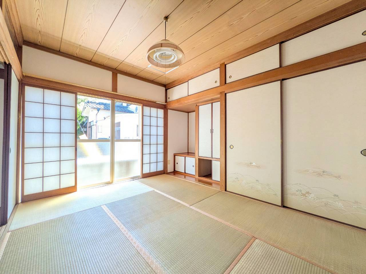 ハイツ紫苑の収納