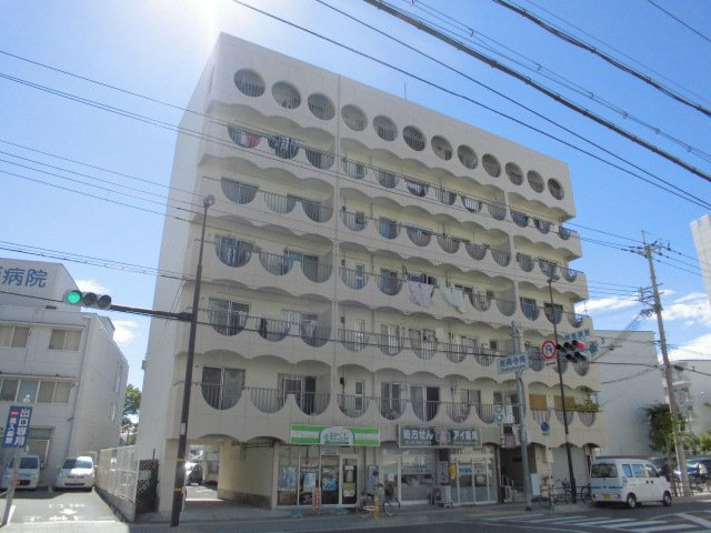 中村マンションの外観