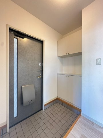 ラフォーレ深井の玄関