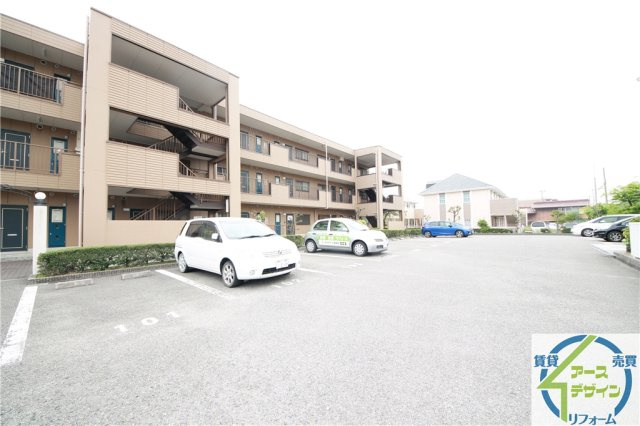 シティロッジの駐車場