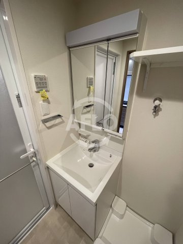スプランディッド江坂駅前の独立洗面台|スプランディッド江坂駅前　洗面台