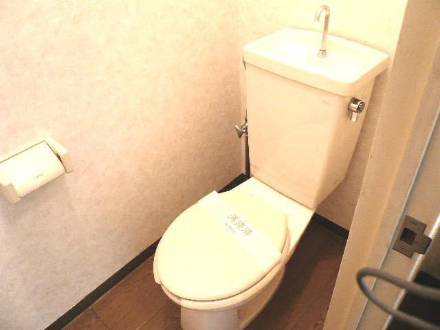 相模原市南区上鶴間６丁目のアパートのトイレ