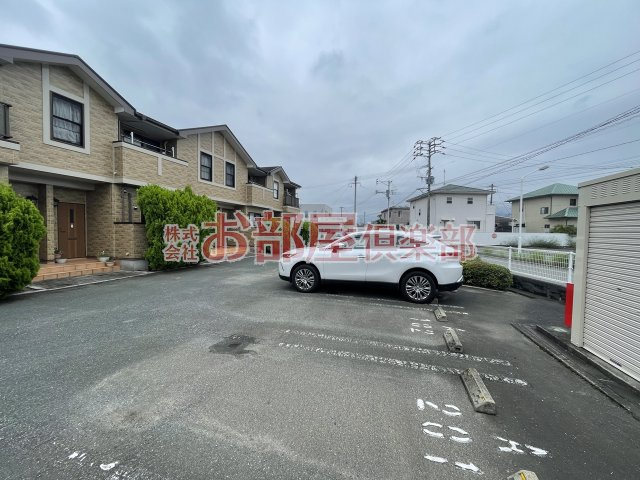 ビクトリア壱番館の駐車場|駐車場があるので、車を買う予定の方も安心です