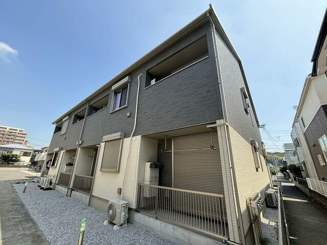 ナーシサス・コート大倉山　Ｂ棟のバルコニー
