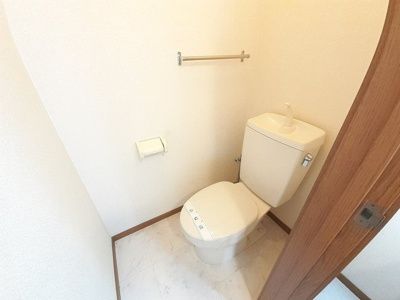【トイレ】 | 仲介手数料０円！サンプラッツＢ | シンプルで使いやすいトイレです
