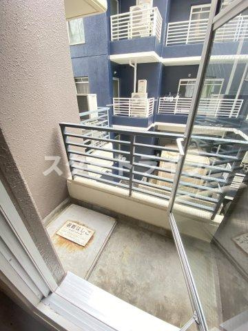 大阪市淀川区野中北１丁目の賃貸マンションのバルコニー