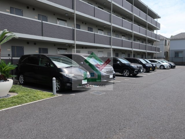 ヴィオラコリーヌの駐車場