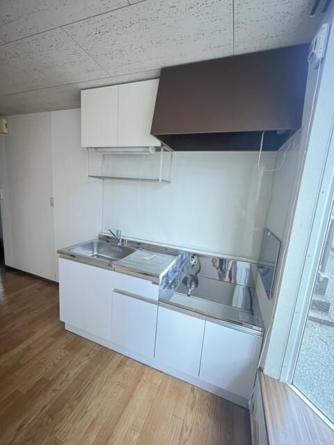 伊勢原市桜台４丁目のアパートのキッチン