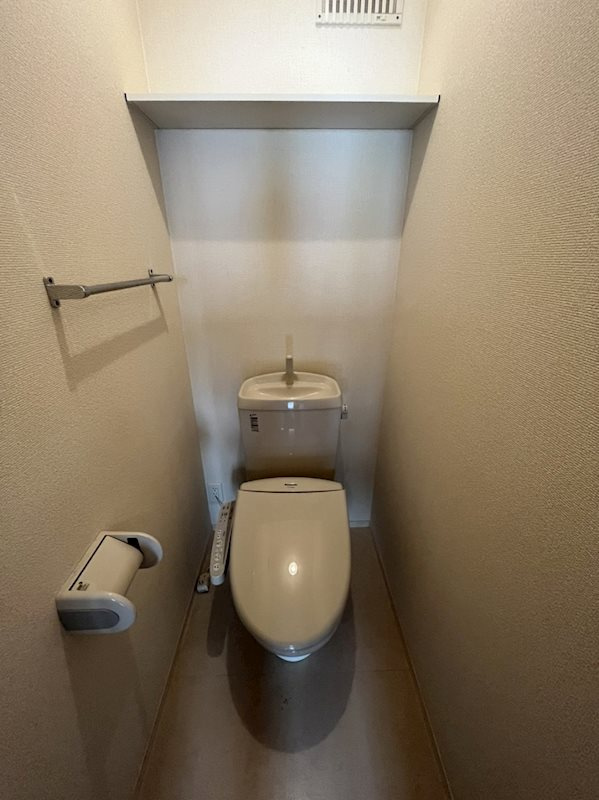 QUATRE　FEUILLES向日町のトイレ