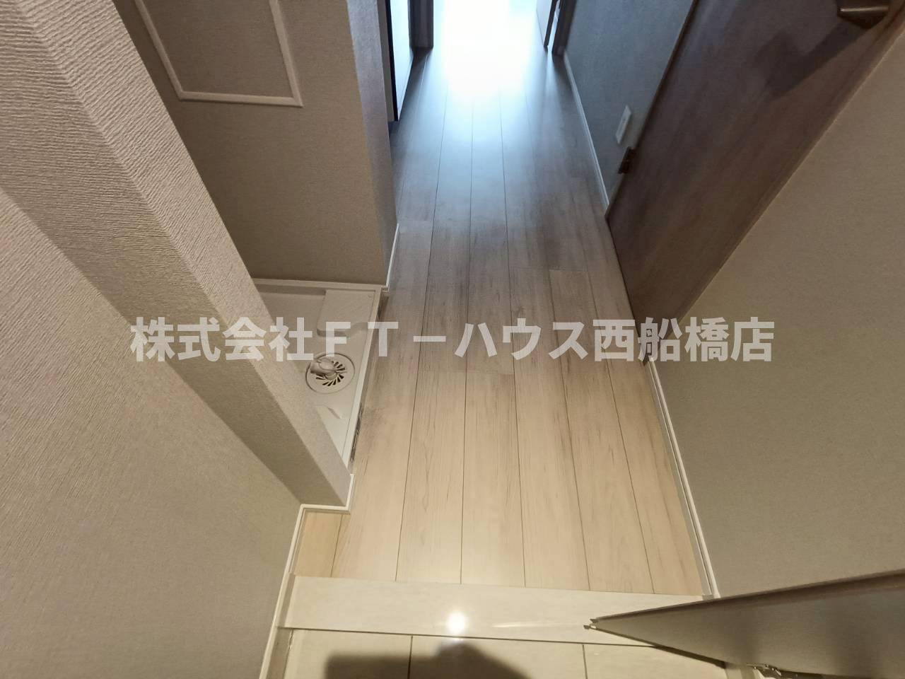 Alivis原木中山の玄関
