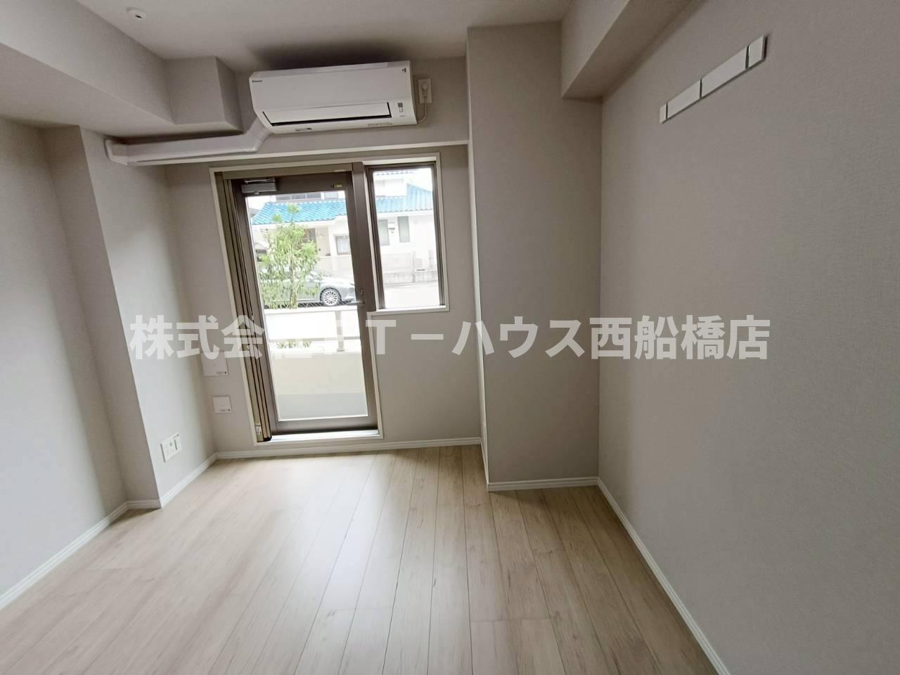 Alivis原木中山の居間・リビング