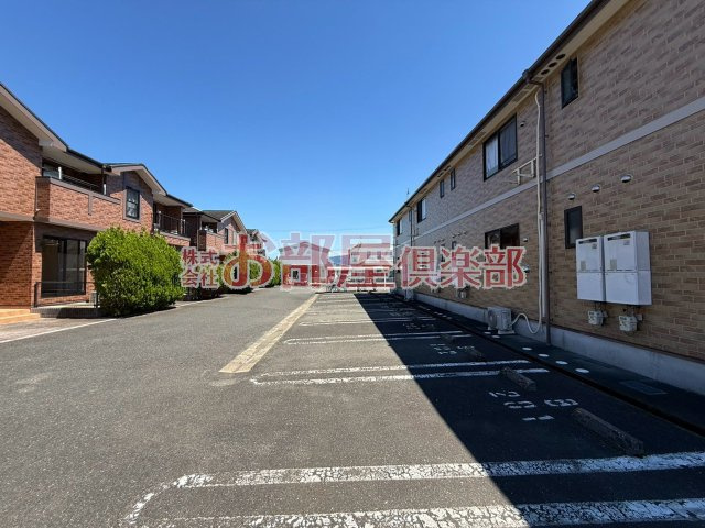 ビクトリア弐番館の駐車場|駐車スペースもあります
