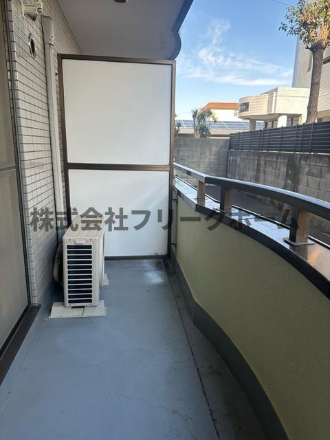 三鷹市井の頭１丁目の賃貸マンションのバルコニー