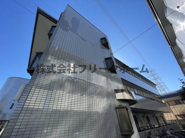 三鷹市井の頭１丁目の賃貸マンションの外観
