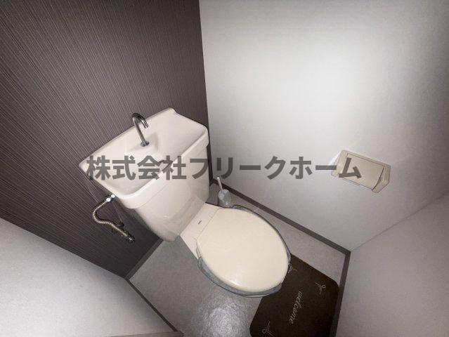 三鷹市井の頭１丁目の賃貸マンションのトイレ