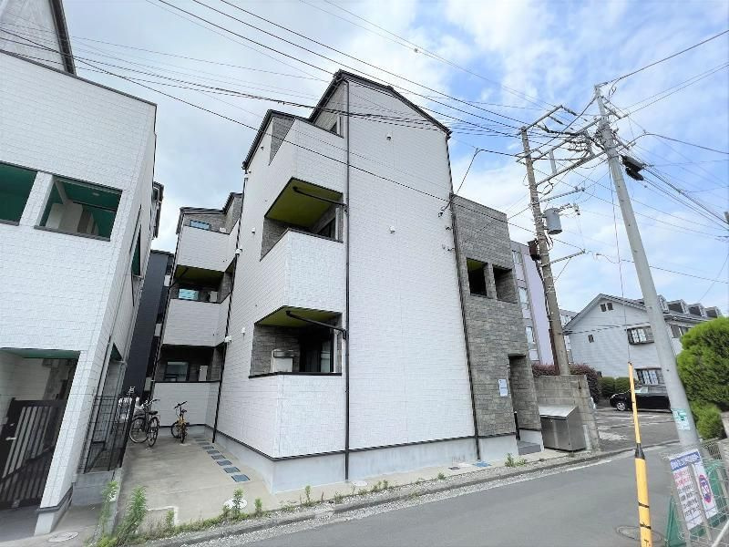 横浜市金沢区洲崎町のアパートの外観