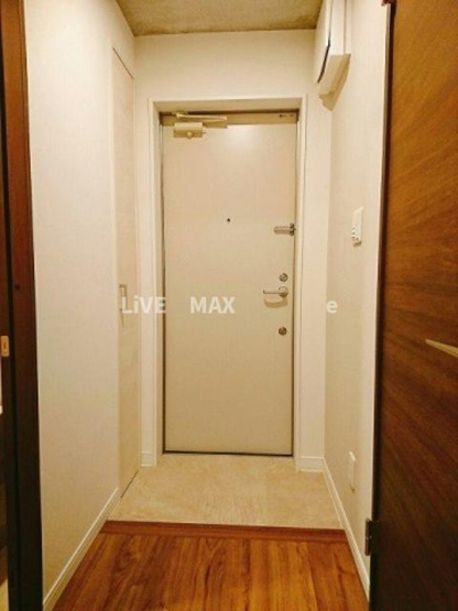 【玄関】ウェルスクエアイズム初台