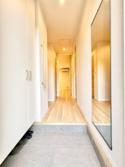 Urban Suites Kunitachiの玄関