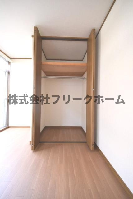 小金井市中町４丁目のアパートの収納