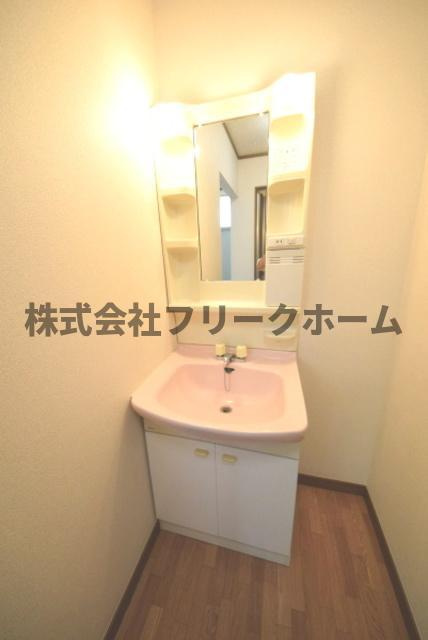 小金井市中町４丁目のアパートの洗面所
