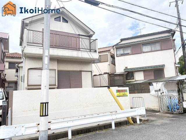神戸市西区南別府3丁目　中古戸建のエントランス|物件・当店の最寄駅まで無料送迎！最短10分で指定場所へお迎えに向かいます！まずはお問い合わせください