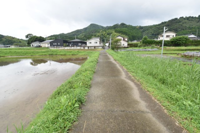 【前面道路含む現地写真】 | 霧島市隼人町内山田