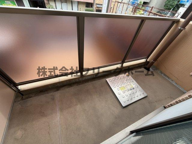 武蔵野市吉祥寺北町４丁目の賃貸マンションのバルコニー