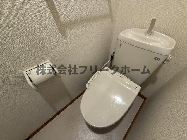 武蔵野市吉祥寺北町４丁目の賃貸マンションのトイレ