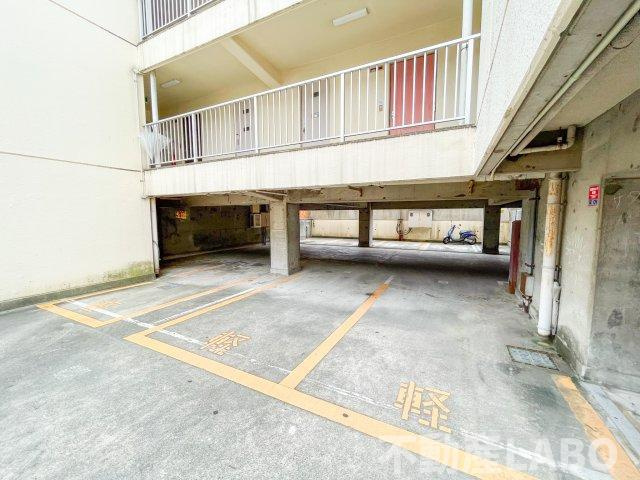 プリンスヴィラ東住吉の駐車場