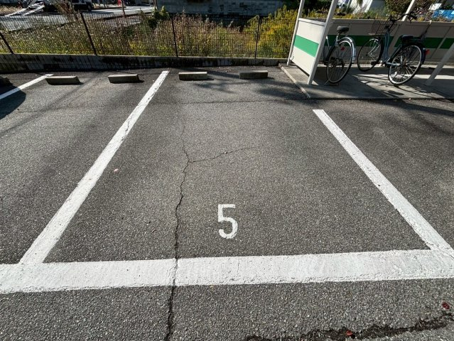 セピア　コンフォースの駐車場