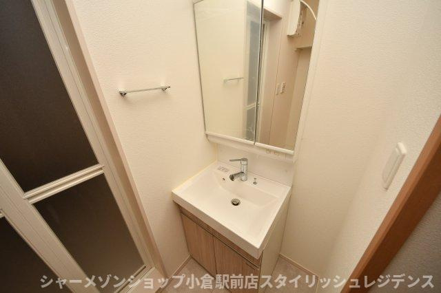 プルーム中原東の洗面所