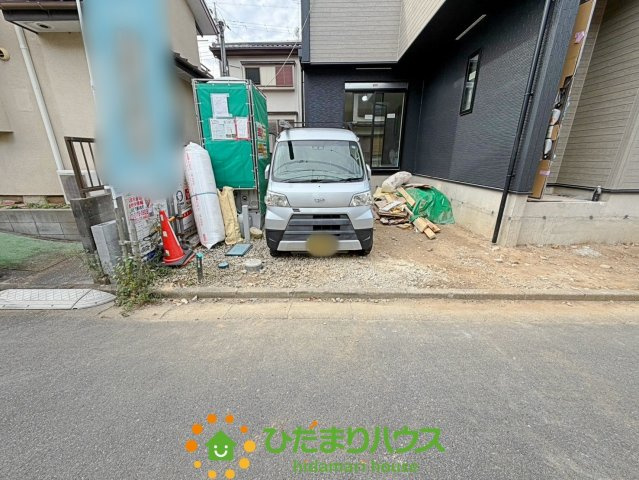 久喜市葛梅４期　新築一戸建て　グラファーレの駐車場|2026/10/19　撮影


