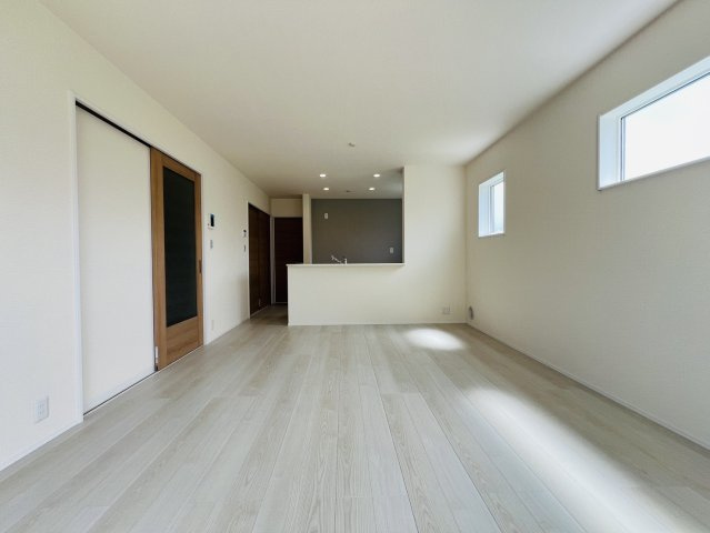 碧南市笹山町3丁目15-1『仲介手数料無料』新築一戸建て・建売の居間・リビング