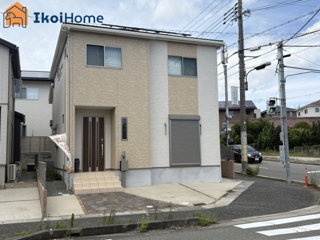 明石市大久保町山手台4丁目　中古戸建のエントランス|～ご見学に関して～平日や夜間でもご案内可能。決まったお時間で身動きが取れない方も臨機応変に対応します