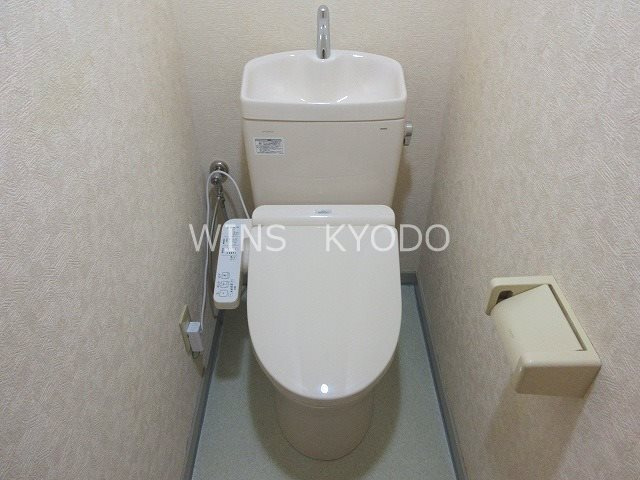 世田谷区千歳台３丁目の賃貸マンションのトイレ