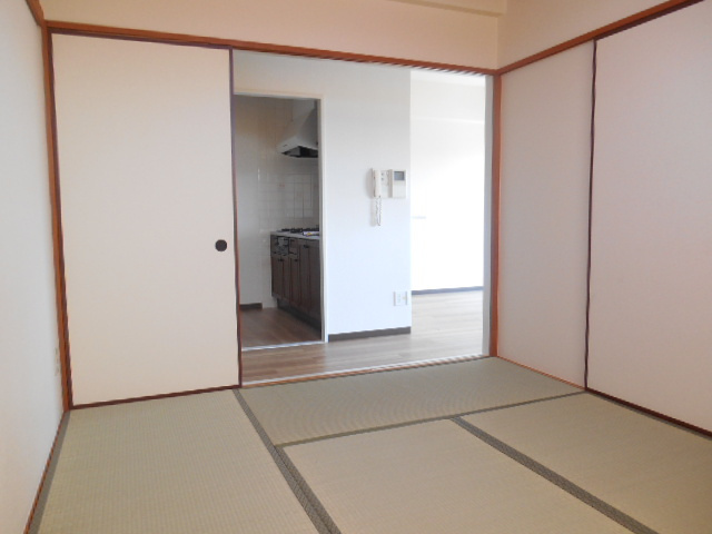 サクセスパレス桜塚の寝室