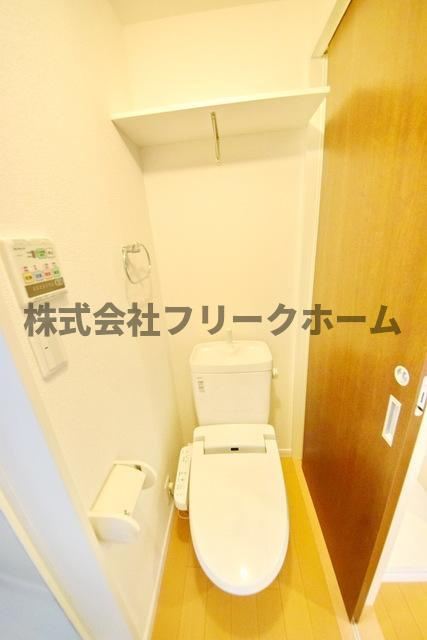 三鷹市上連雀２丁目のアパートのトイレ