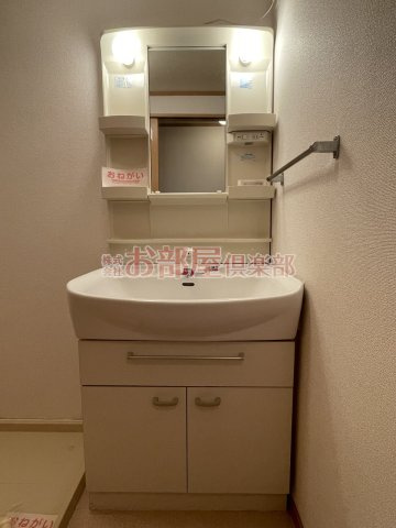 フォレストヒルズ3号館の洗面所|コンパクトで使いやすい洗面所