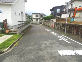 【前面道路含む現地写真】 | 川西市緑台5丁目1の90　建築条件無土地